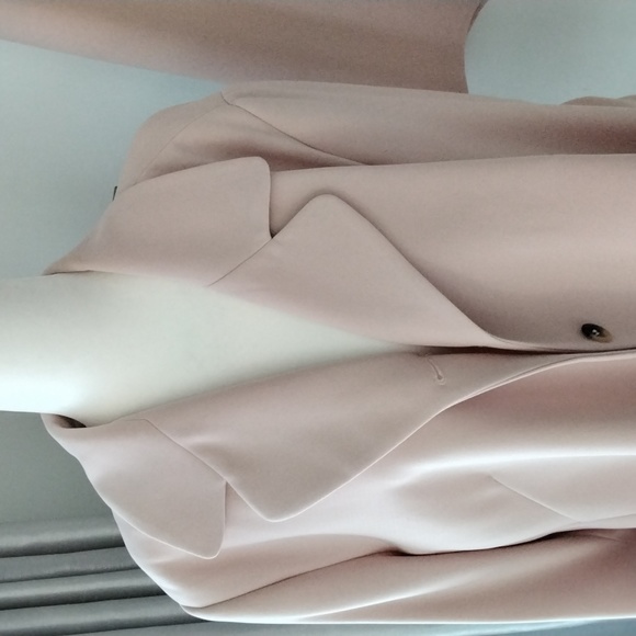 Ladies 2 piece skirt suit - Picture 2 of 12